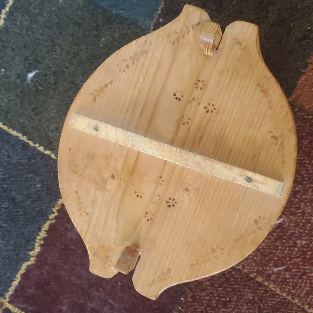 Antique cheese box Norwegian great shape no cracks
